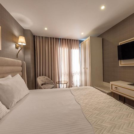 Mr Beyaz Hotel Istanbul Exterior photo