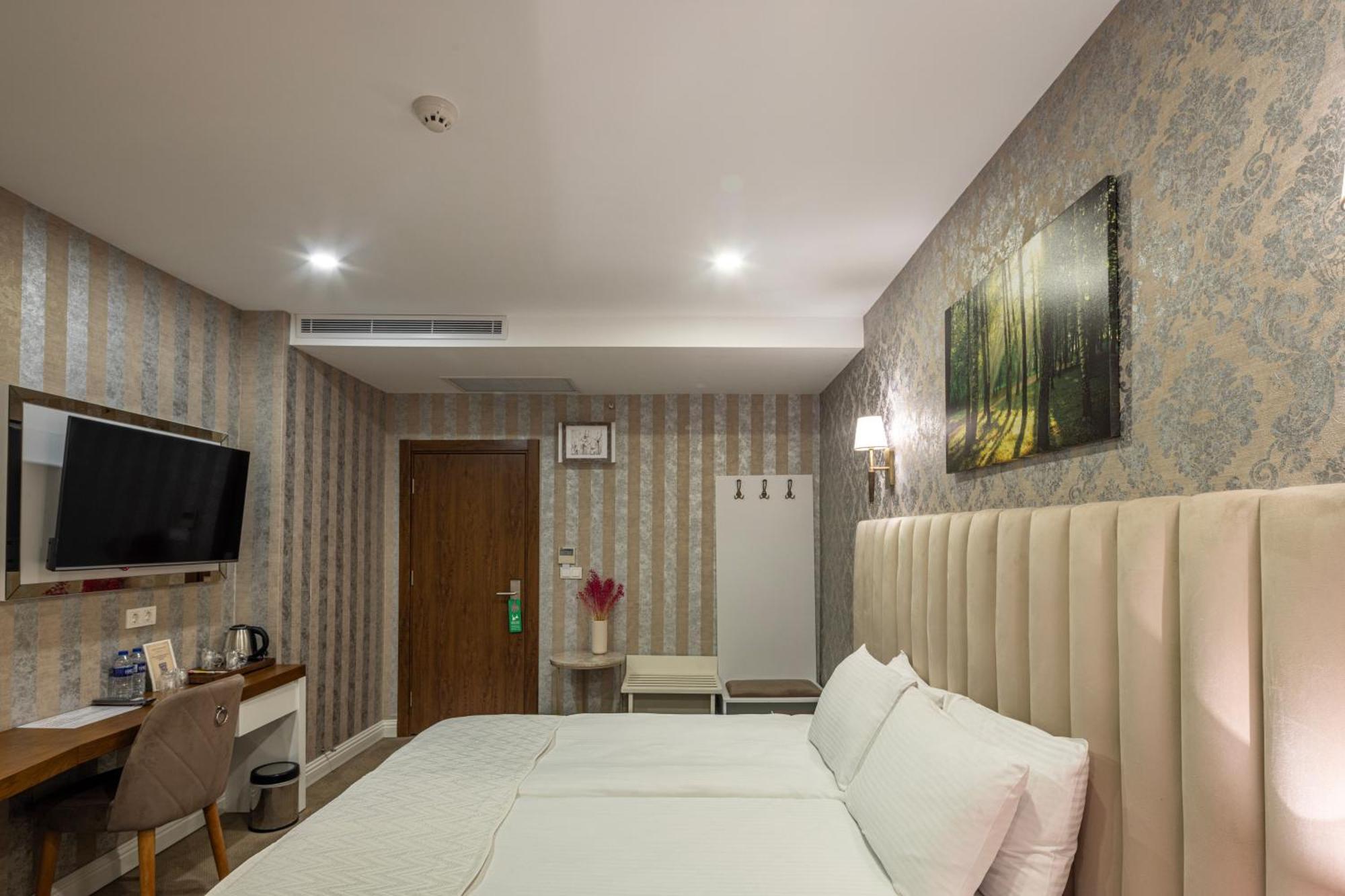 Mr Beyaz Hotel Istanbul Exterior photo